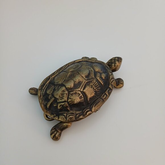 Brass Turtle trinket box with hinged turtle shell lid - Picture 6 of 7